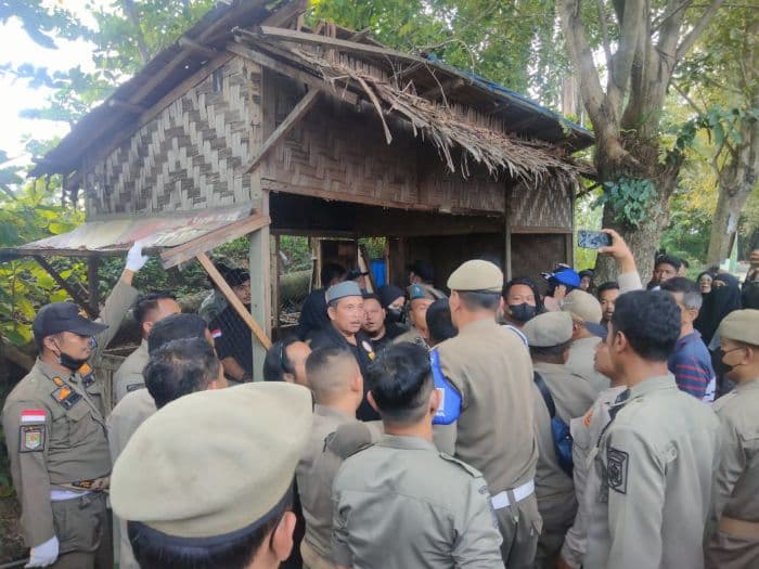 pedagang_tolak_pembongkaran_lapak_di_jalan_budi_utomo_kisaran