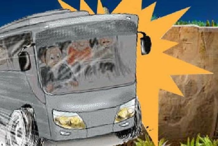 truk_pembawa_mahasiswa_unhas_terbalik_di_gowa_11_orang_lukaluka