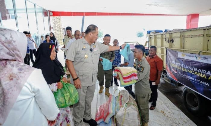 batu_bara_terima_satu_truk_bantuan_logistik_bencana_dari_presiden_prabowo