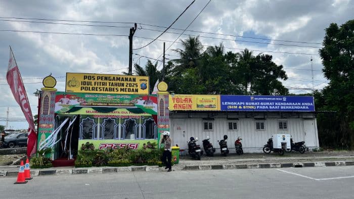 dinkes_medan_siapkan_tenaga_medis_dan_ambulans_di_13_titik_pospam_natal_dan_tahun_baru_20252026