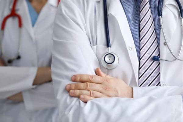 kemenkes_kirim_600_dokter_ke_lokasi_bencana_sumatera_dinkes_sumut_masih_tunggu_rincian