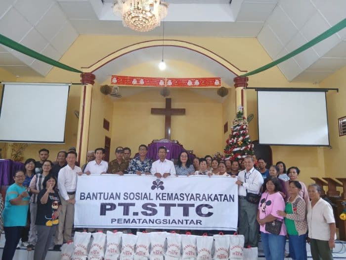 perkuat_komitmen_sosial_jelang_natal_pt_sttc_salurkan_bantuan_di_gereja_siantar