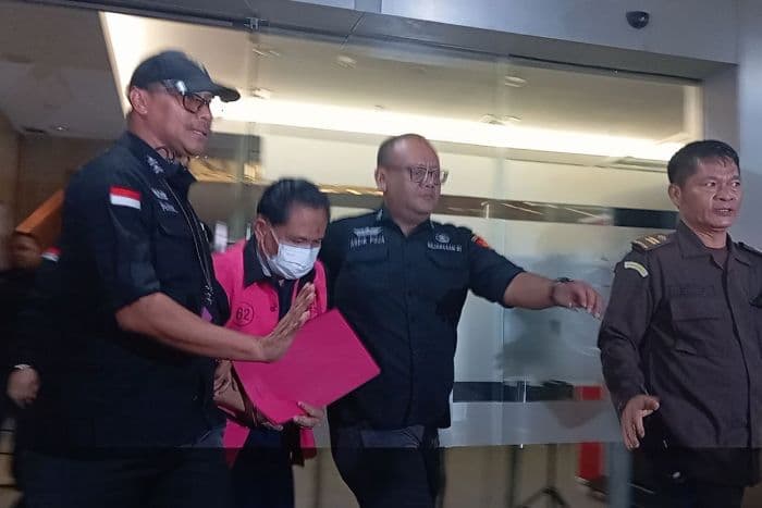 kejagung_temukan_uang_tunai_rp21_miliar_di_mobil_istri_rudi_suparmono