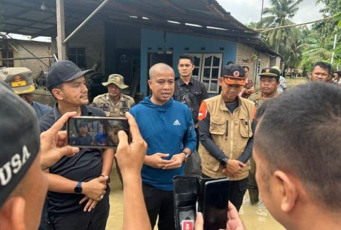 ribuan_rumah_di_tebing_tinggi_banjir_moettaqien_minta_warga_datang_ke_dapur_umum