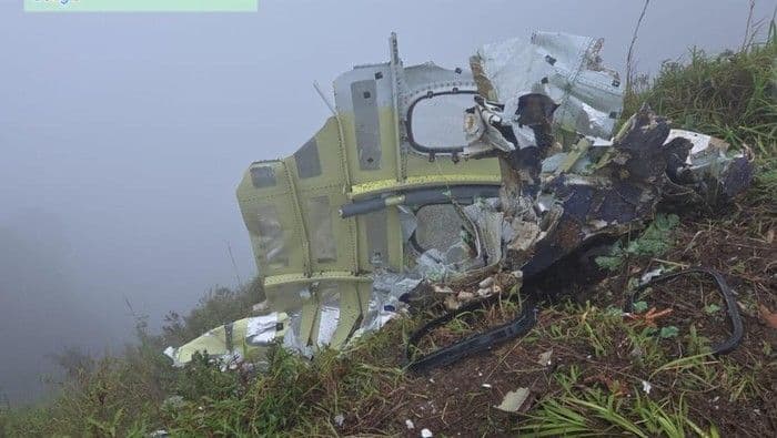 tim_sar_temukan_serpihan_pesawat_atr_42500_di_lereng_gunung_bulusaraung