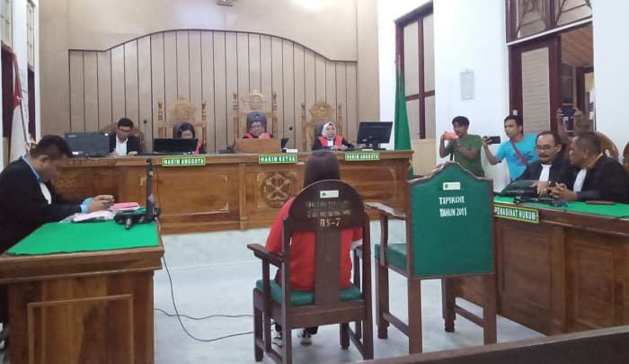 terdakwa_ngaku_aniaya_anak_kandung_seorang_hakim_ngaku_pernah_dicubit