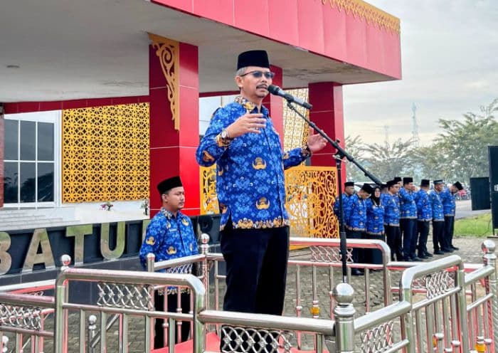 bupati_baharuddin_siagian_tekankan_disiplin_kinerja_dan_etika_pelayanan_kepada_asn_batu_bara