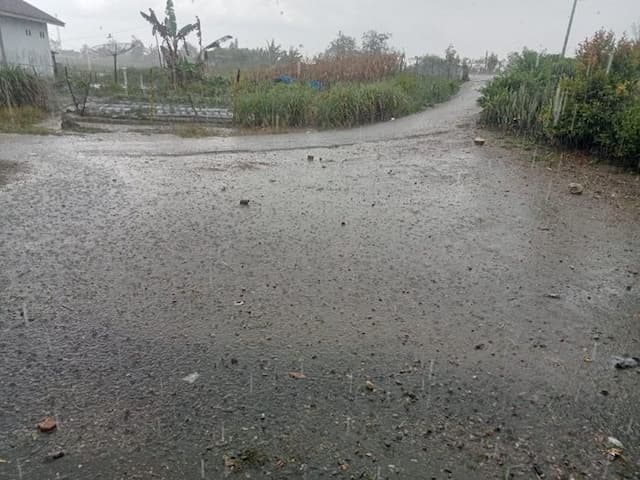 curah_hujan_tinggi_bpbd_toba_imbau_waspada_banjir_dan_longsor