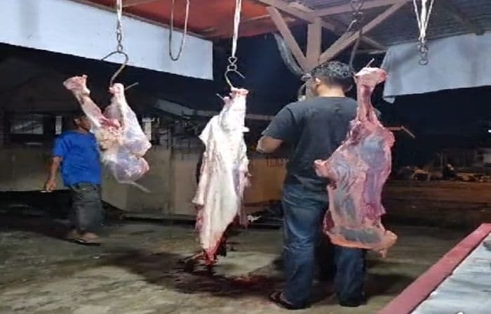 h1_ramadan_1447_h_harga_daging_lembu_di_lubuk_pakam_tembus_rp140000_per_kg