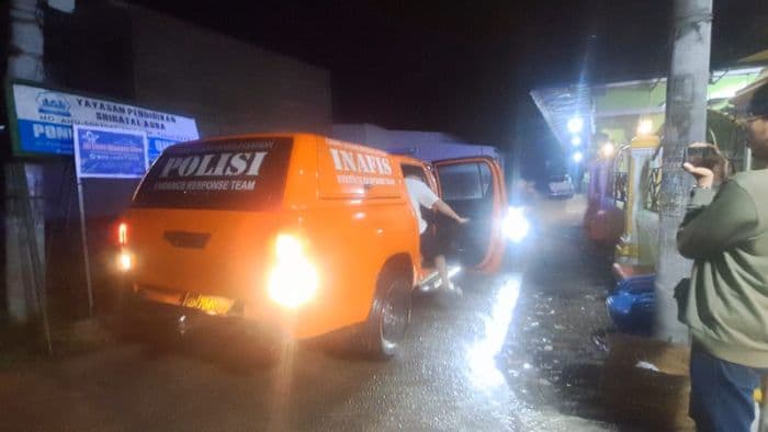 polisi_selidiki_penyebab_kebakaran_pabrik_pengolahan_santan_di_patumbak_dua_orang_dibawa