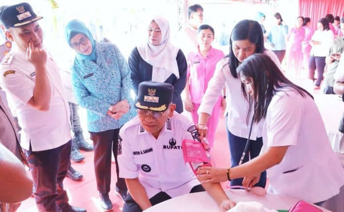 bupati_simalungun_tinjau_pos_pengamanan_lebaran_pastikan_mudik_aman_