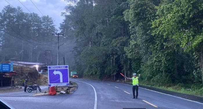 dprd_simalungun_minta_tak_ada_pengalihan_arus_ke_parapat_saat_idulfitri