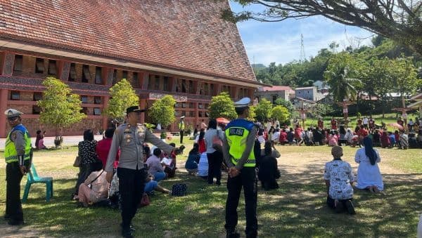 168_personel_polres_tapteng_dikerahkan_amankan_ibadah_jumat_agung_