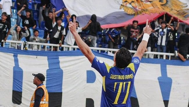 arema_fc_tundukkan_persis_20_gabi_silva_jadi_bintang_di_kanjuruhan_