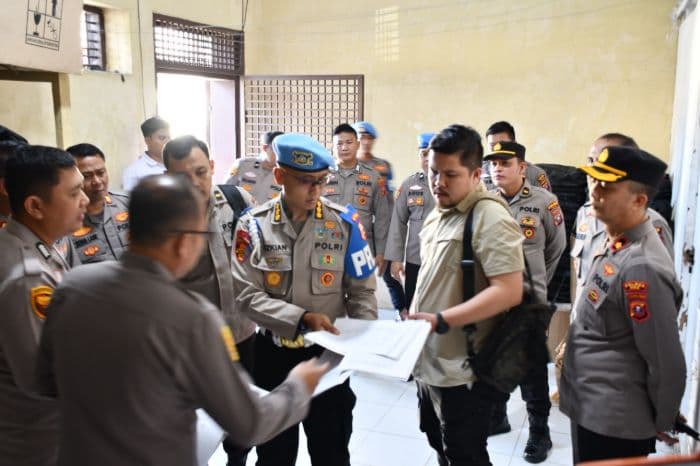 div_propam_polri_periksa_senpi_organik_di_polres_nias_kapolres_upaya_pengawasan_internal