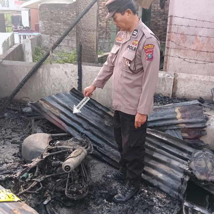 satu_rumah_warga_sergai_terbakar_pemilik_alami_luka_bakar_serius