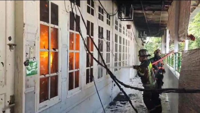gedung_northern_green_school_di_medan_terbakar