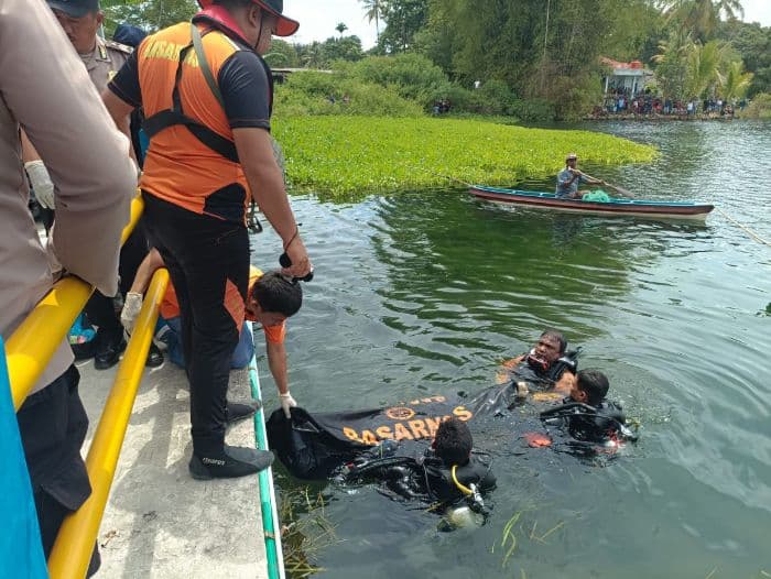 tiga_remaja_tenggelam_di_danau_toba_ditemukan_meninggal_dunia