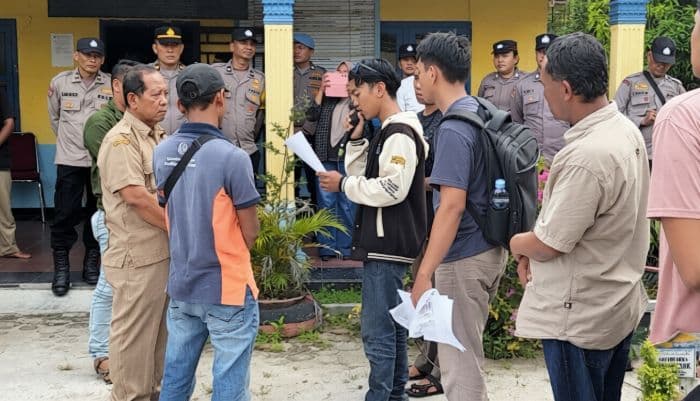 aksi_gembara_soal_bumdes_dan_aset_desa_lubuk_cuik_nyaris_ricuh