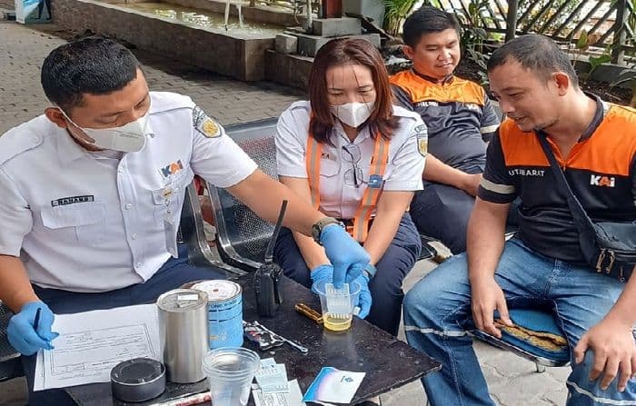 kai_divre_i_sumut_gelar_sidak_narkoba_di_6_stasiun_68_petugas_dipastikan_negatif