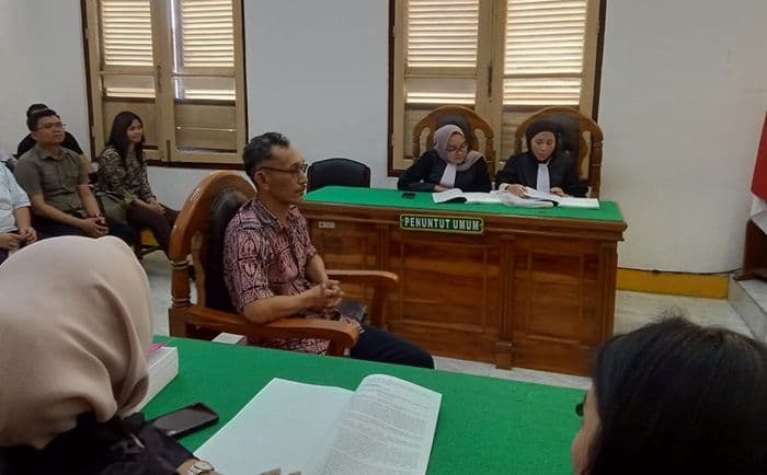 ketua_bumnag_di_simalungun_dituntut_55_tahun_penjara_dalam_kasus_korupsi_rp5532_juta