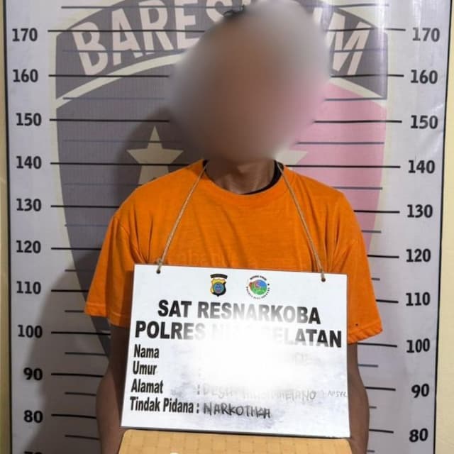 polres_nias_selatan_tangkap_pengedar_sabu_112_gram_sabu_disita