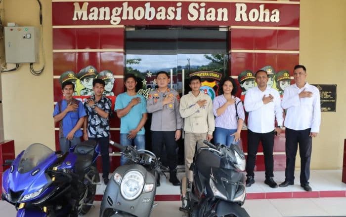 polres_tapteng_kembalikan_tiga_motor_hasil_pengungkapan_kasus_kepada_pemiliknya