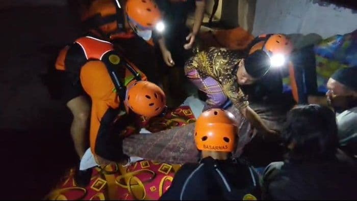 remaja_hanyut_di_sungai_belawan_ditemukan_meninggal_setelah_tiga_hari_pencarian