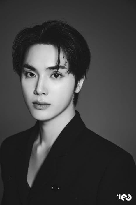 ju_haknyeon_the_boyz_umumkan_hiatus_mendadak_agensi_minta_pengertian_fans