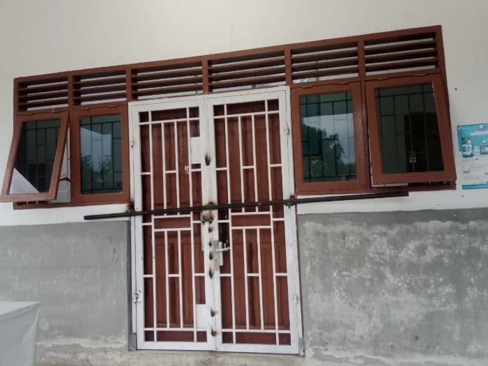 pintu_kantor_cabang_dinas_pendidikan_wilayah_viii_pemprov_sumut_di_toba_dilas_otk
