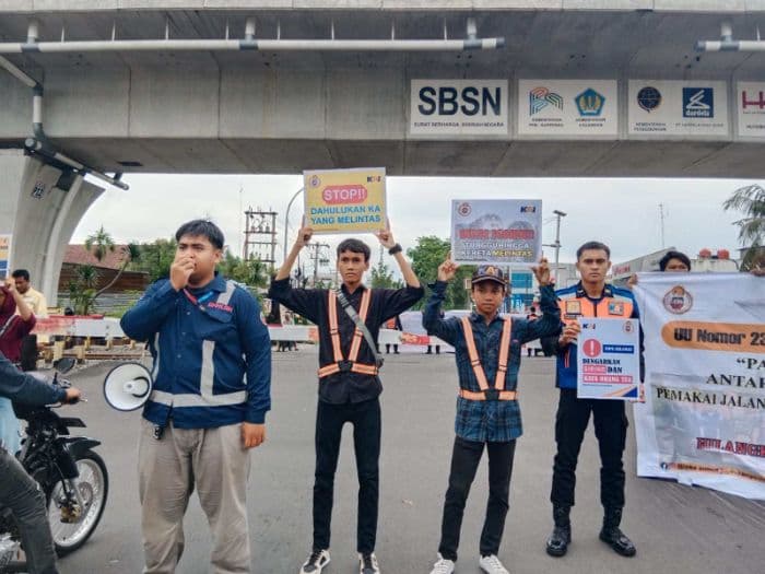 kai_sumut_intensifkan_sosialisasi_keselamatan_tertibkan_69_perlintasan_sebidang