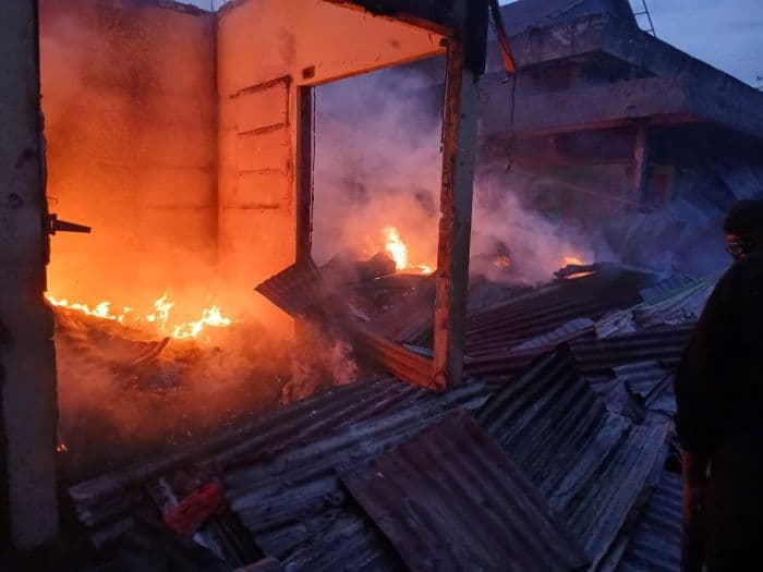 pajak_parluasan_membara_sejak_dini_hari_saksi_sebut_ada_pria_bermasker_sebelum_api_muncul