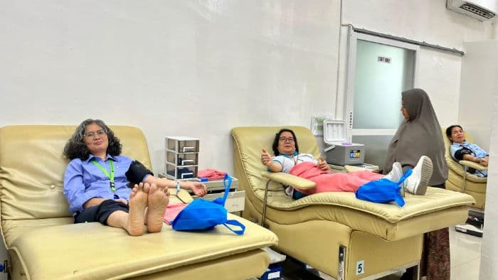 peringati_world_blood_donor_day_rsup_h_adam_malik_setiap_tetes_darah_harapan_pasien_