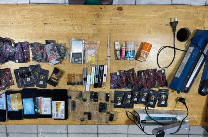 polisi_tangkap_pria_peracik_ulang_vape_getar_mengandung_narkoba_di_medan