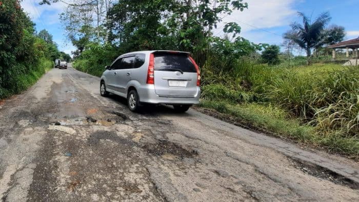 rusak_parah_jalan_pematang_rayatigarunggu_butuh_perhatian_pemprov_sumut_
