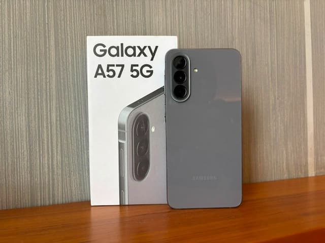 samsung_galaxy_a57_tampil_tipis_dan_ringan_cocok_untuk_aktivitas_harian_tanpa_bikin_tangan_pegal