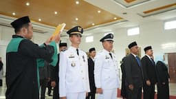 sempat_dinonaktifkan_atas_dugaan_ketidaknetralan_pilkades_boby_arianto_dilantik_jadi_camat_pantai_labu
