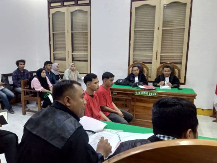 sidang_pleidoi_terdakwa_kasus_pembelian_pertalite_dengan_jeriken_di_medan_ditunda