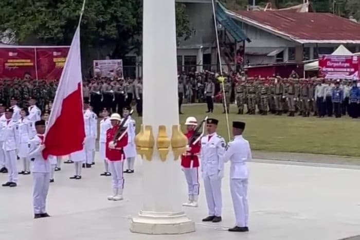 air_mata_di_balik_bendera_kisah_paskibraka_mamasa_yang_hampir_kibarkan_merah_putih_terbalik