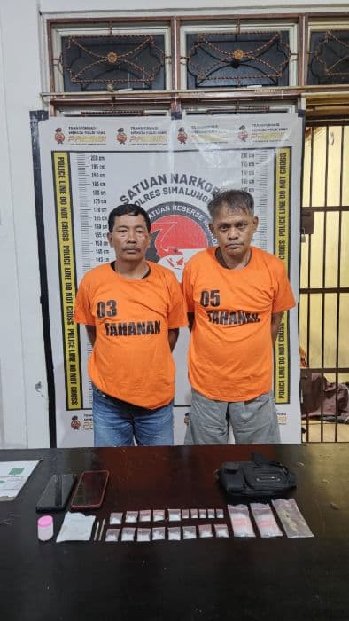 dua_warga_simalungun_ditangkap_di_gubuk_sawit_polisi_amankan_18_paket_sabu