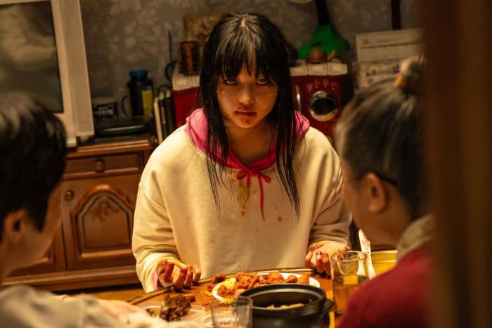 film_my_daughter_is_a_zombie_jadi_jawara_box_office_2025