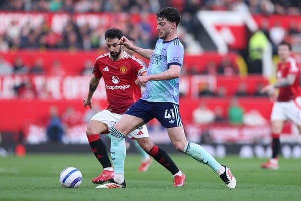 hasil_liga_inggris_arsenal_tundukkan_man_united_chelsea_ditahan_imbang