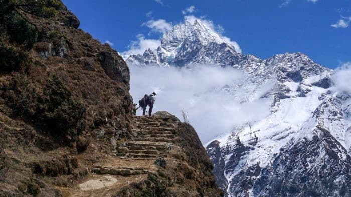nepal_gratiskan_izin_mendaki_di_97_gunung_wilayah_barat