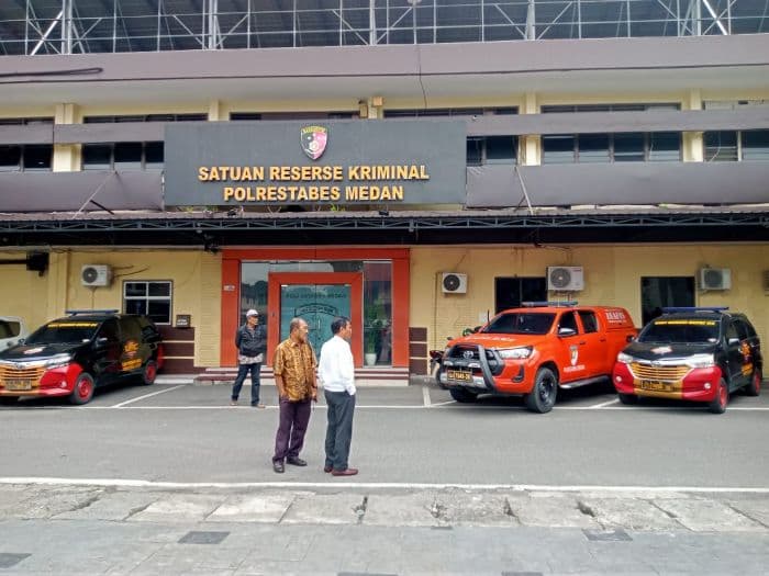 polisi_buru_dua_pelaku_begal_pedagang_bumbu_pasar_gambir_di_medan