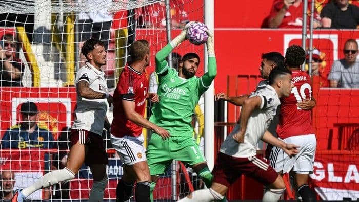 raya_puji_semangat_kolektif_arsenal_usai_tumbangkan_manchester_united_