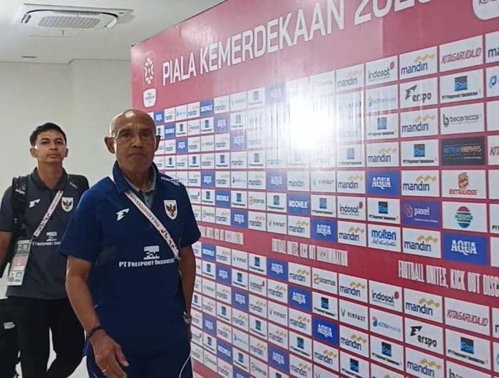 simon_tahamata_dampingi_timnas_indonesia_u17_di_sumut_apa_perannya