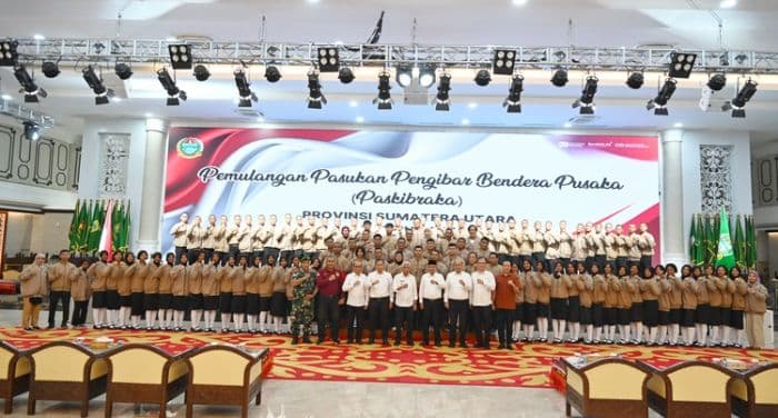 wagub_surya_apresiasi_paskibraka_sumut_2025_harapkan_jadi_duta_anti_narkoba