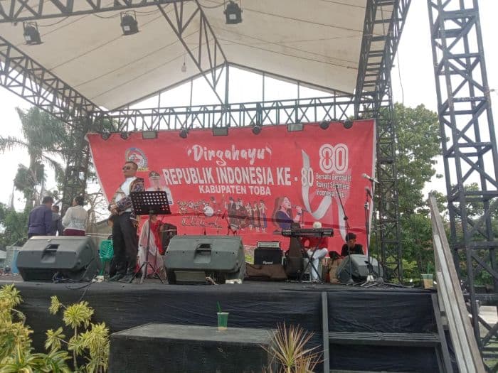 warga_sayangkan_hut_ke80_ri_di_toba_tanpa_pesta_budaya