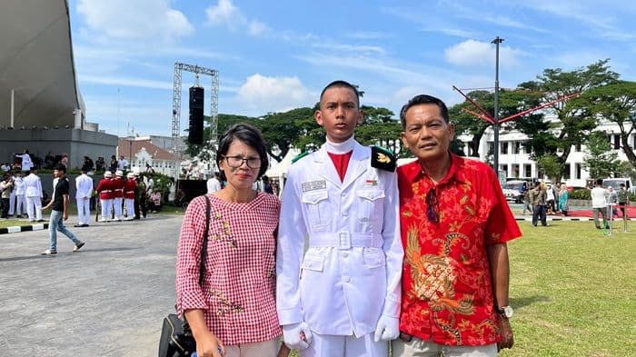 bangga_anaknya_jadi_paskibraka_medan_orang_tua_ini_hasil_proses_panjang
