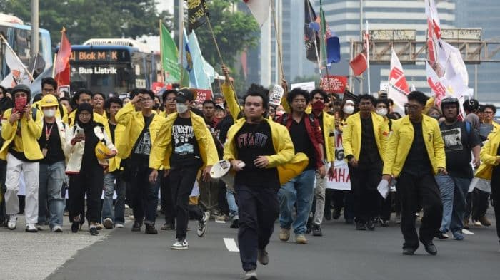 hari_ini_mahasiswa_akan_demo_di_bundaran_hi_bawa_8_tuntutan